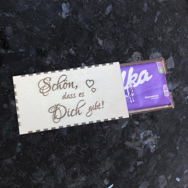 Schön, dass es Dich gibt! - Holz Geschenkbox mit Gravur für 1 Tafel Schokolade
