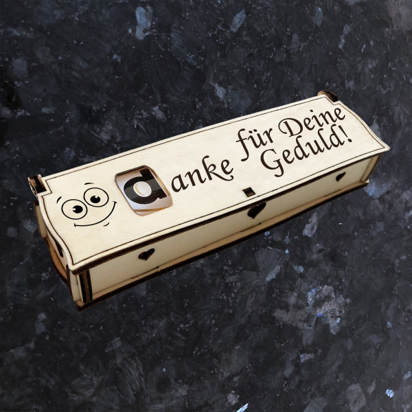 Danke für Deine Geduld! | Gravur auf Holz Geschenkbox mit Schokoriegel | Neues Design