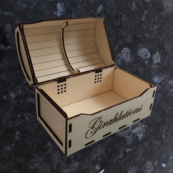 Schatztruhe aus Holz mit Wunschgravur Personalisiert Handarbeit
